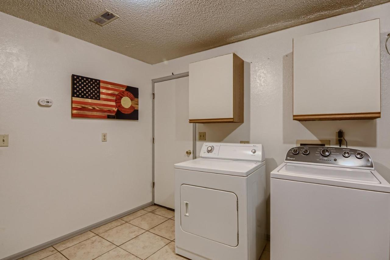 Rare Find Modern Townhome In The Heart Of Old Colorado City Colorado Springs Exterior foto