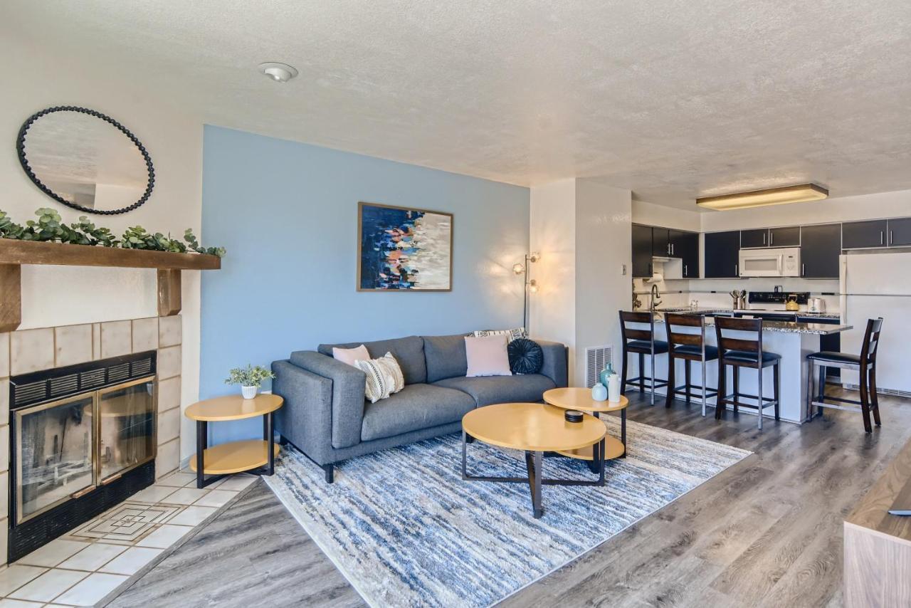 Rare Find Modern Townhome In The Heart Of Old Colorado City Colorado Springs Exterior foto